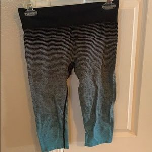 Black gray and turquoise legging